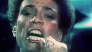 Video thumbnail of "Maxine Nightingale - Gotta Be The One (1976)"