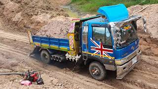 ทางขึ้นบ่อแบบนี้ต้องรถแรงๆเท่านั้น Dump Truck