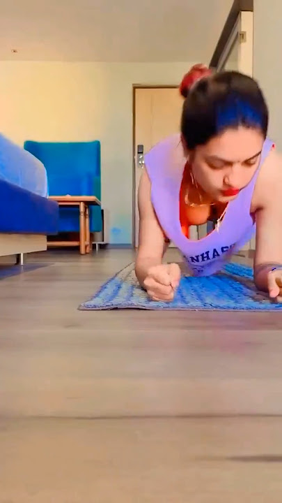 Desi Bhabi Showing Bra 🔥💥 Hot Desi Bhabi Viral Video 📸 Instagram Viral Video