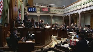 Bill Would Raise Tobacco Age From 18 To 21