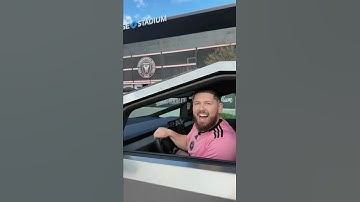 I Drove To Messi’s House 🏠🚙