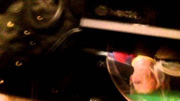 How to load disc in Xbox One if it doesn