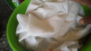 Como eu faço para tirar carvão de panela?