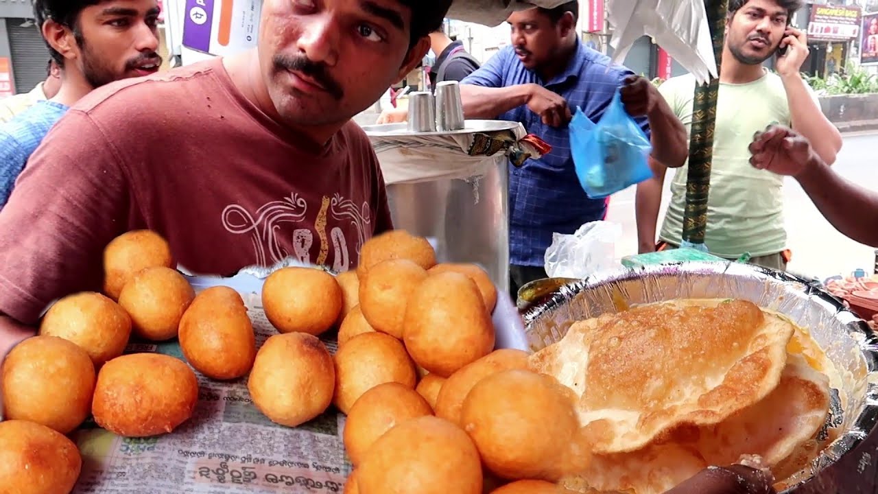 " Varun Tiffins " Early Morning Breakfast in Hyderabad Street | Any Item 25 Rs/ Plate | Street Food | Indian Food Loves You