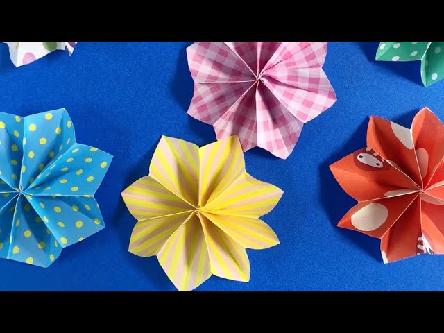 折り紙 花にも星にも見える 簡単で可愛い 立体的な飾りの折り方 Youtube