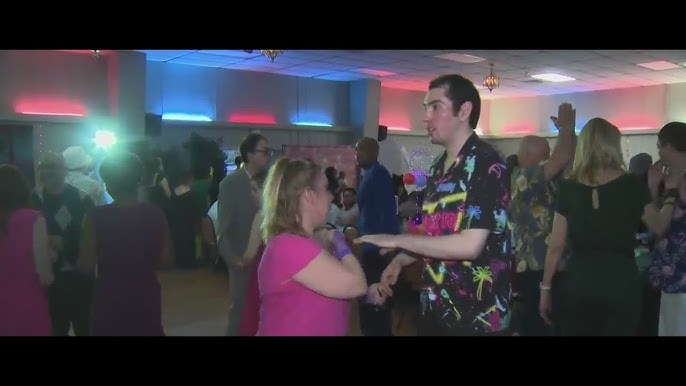 Nj Hosts Special Prom Night For Adults With Developmental Disabilities