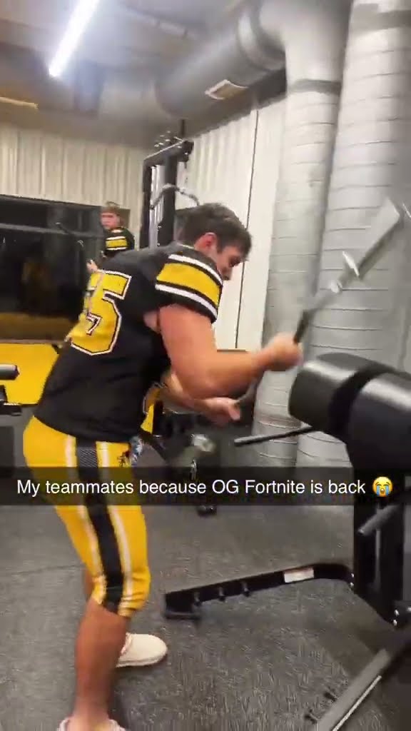 ??? (via @joe_crawford4/TT)