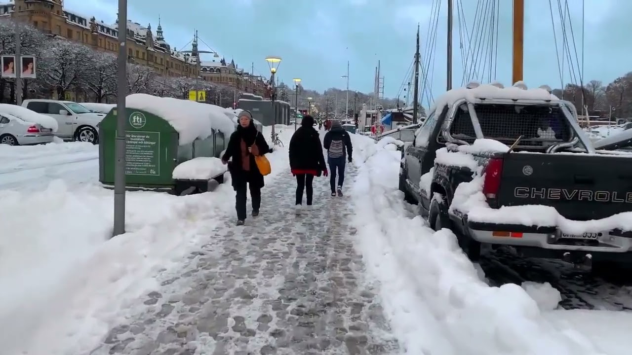 Stockholm Snow Walk | Nordic Urban Ambience | Relaxing City Sounds