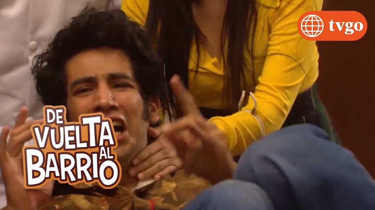 ¡Beto y Julio tuvieron miedo al ver la película de terror! - De Vuelta al Barrio 20/04/2018