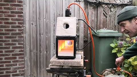 Devil forge, fire it up for the first time/ Devil forge voor de eerste keer opstarten.