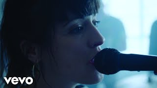 Video thumbnail of "Bryde - Less"