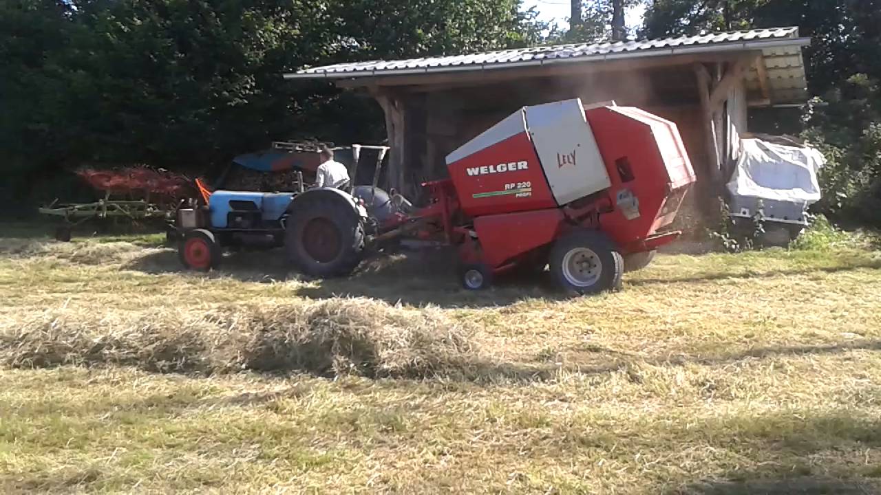 Eicher mit Welger rp 220