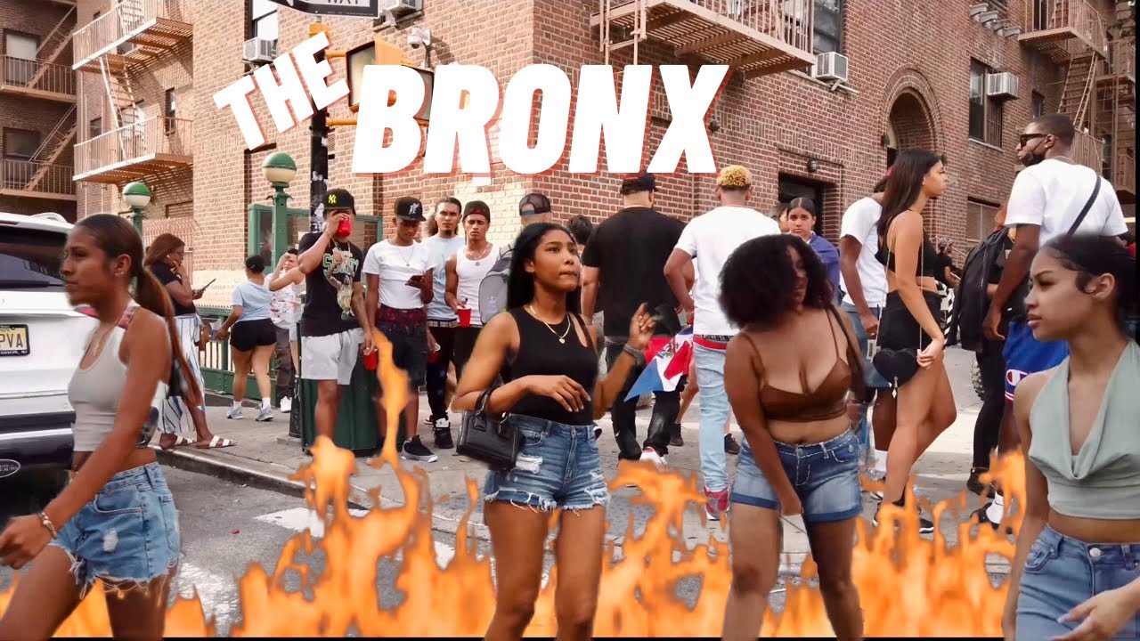 Crowded streets after the parade ~ Bronx New York #Dominicanrepublic #Dominicanparade