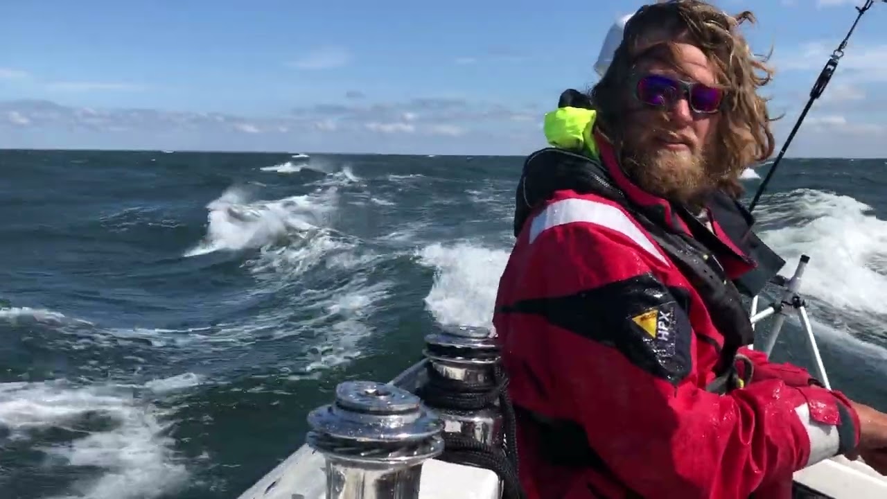 100% Sun Wind Water – Johannes sailing in 12 knots to Visby