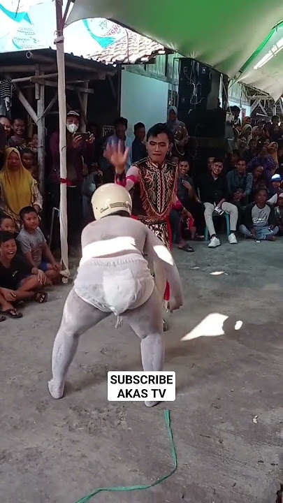 Tuyul Pakai Helm. Dewa Dewi