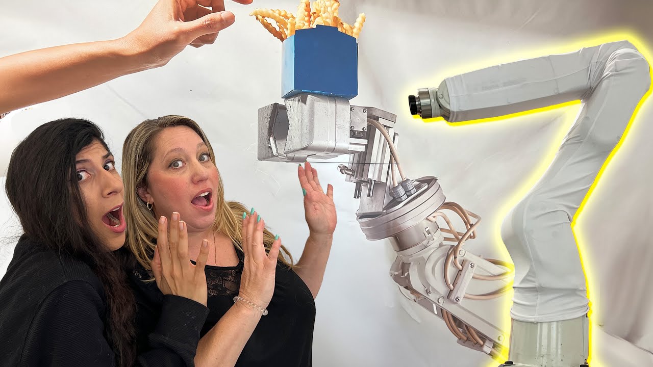 Robots Replaced Fast Food Workers?! - CaliExpress by Flippy - YouTube