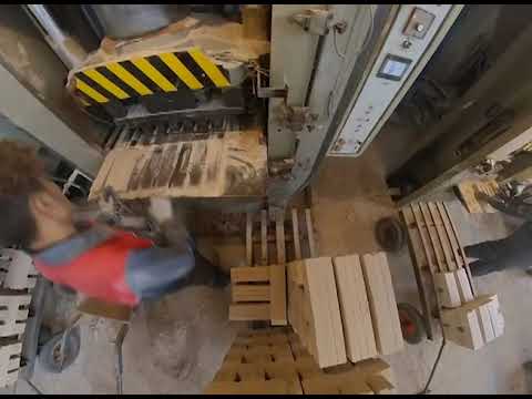 نمایی از کارخانه آجر نسوز ادیب