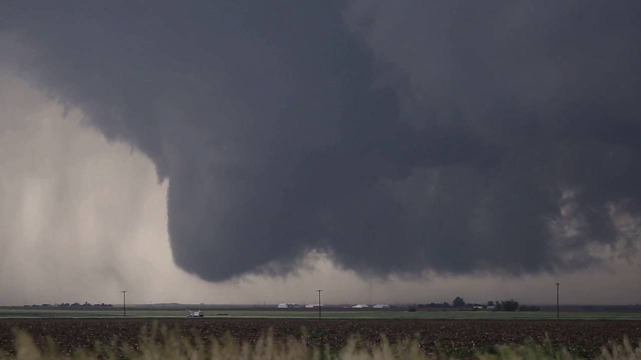 Tornado outbreak Dodge City, KS, May 24, 2016 (full HD/1080p)