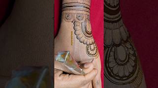 Beautiful 😍 back hand mehndi design #mehndi #henna #shorts #ytshorts #viral #subhaginimehndiart #art
