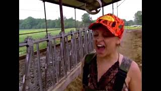 nicole riche yelling at cows on the simple life