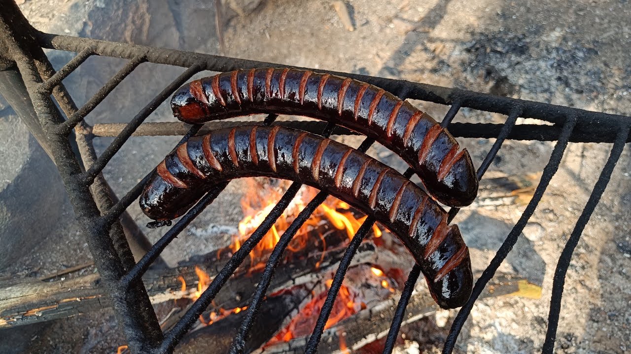 Jarní trampský vandr údolím Rokytky - klobásky na grilu - trampský večer u ohně na osadě