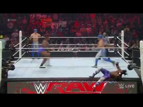 Los Matadores vs. Kofi Kingston & Big E: Raw, Aug. 10, 2015