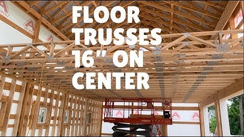 22x40 20’ Carriage Pole Barn | Installing the Floor Trusses and Subfloor.