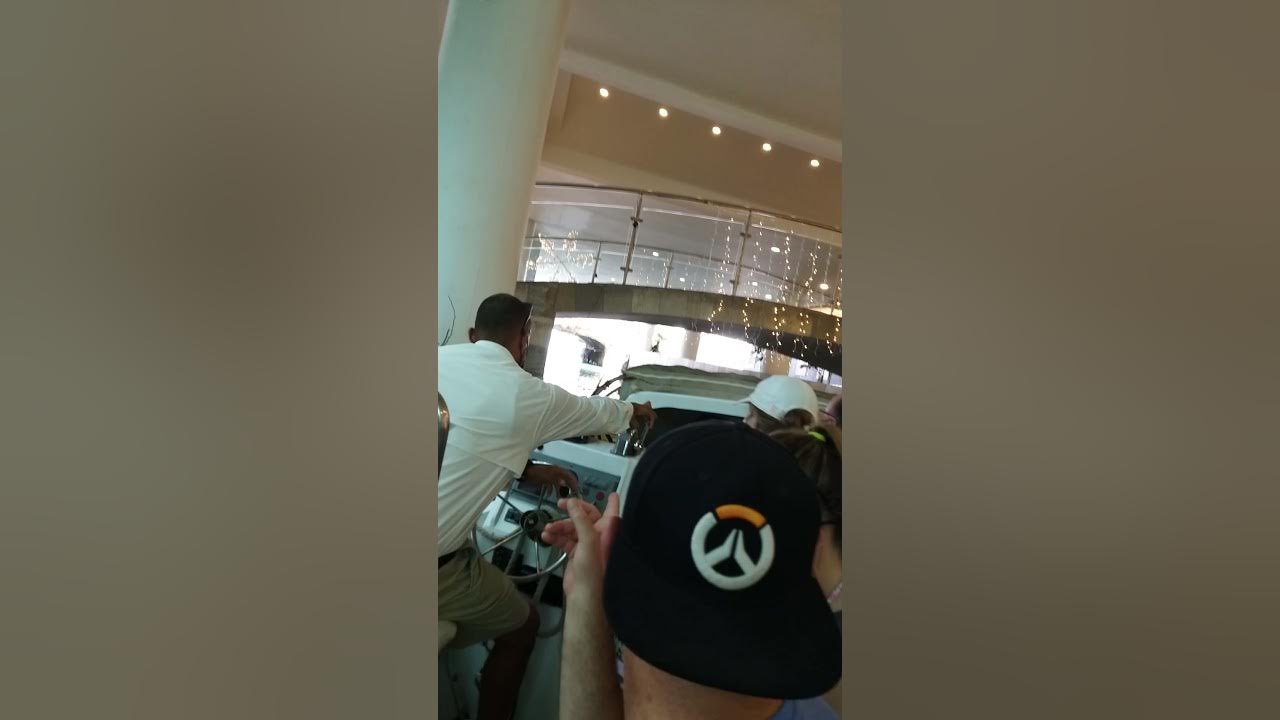 Aruba Marriott Renaissance hotel lobby boat transport to MR Island