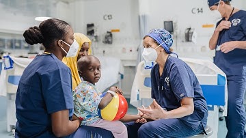 De eerste patiënt ooit op de Global Mercy