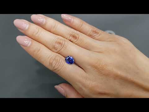 Royal Blue сапфир 2,57 карат из Шри-Ланки в огранке овал Видео  № 4