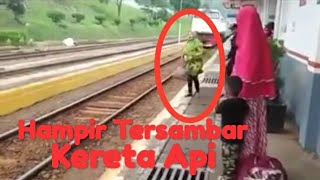 Download lagu Diduga Akibat SETAN BUDEG Orang Orang Ini Hir Tersambar Kereta Diduga Akibat SETAN BUDEG Orang Orang Ini Hir Tersambar Kereta