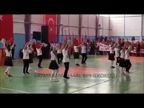 23 Nisan Gösterisi - Tuttu Fırlattı Kalbimi