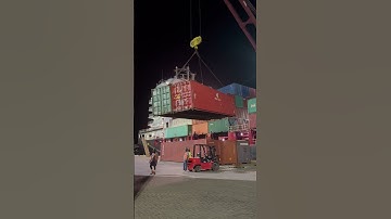 night ship operation unloaded  containers #ship #shortvideo #shorts
