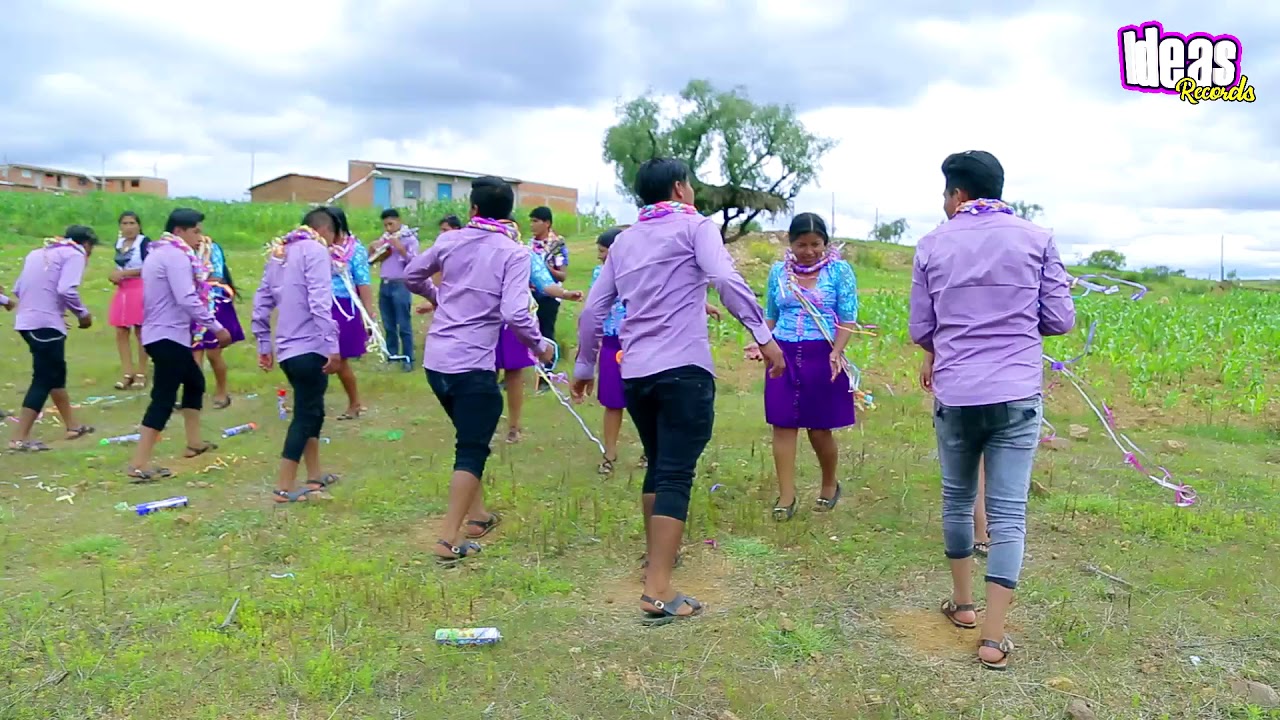 Pandilla las florecitas y sus Sonqu Suwas 2021  tema: huayños mix