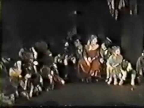 Patti LuPone - OLIVER! - It's a Fine Life