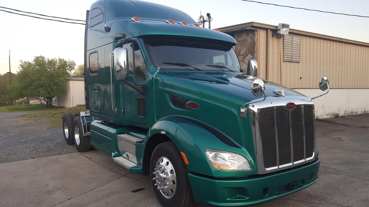 2012 Peterbilt 587 Semi Truck Cummins Engine Low Miles