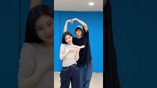 #장우영 선배님과 한번 멋대로 FOCUS tonight 😎#ITZY #CHAERYEONG #ITZY_TNVS #JangWooyoung #2PM ​⁠#Shorts