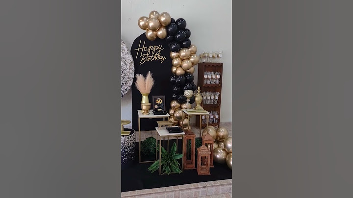 Decoração nos tons Preto e dourado #50anos #50años #cinquenta #bolofake #happybirthday