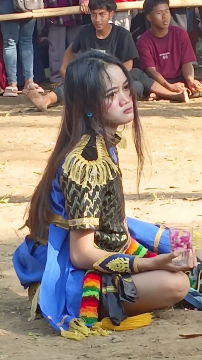dini  #ebleg #jaranan #jatilanlive #jathilan #kesenianjatilan #kudalumping #jathilankeren #jhatilan