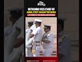 Outgoing Vice Chief of Naval Staff Sanjay Vatsayan lays wreath at the National War Memorial