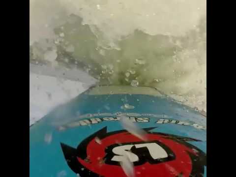 video phone beyonce mp3 Surfers Crash Into Each Other