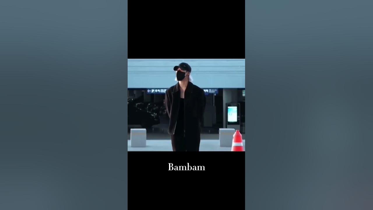 Idols paying tribute to Moonbin at the airport 😔 #moonbin #astro