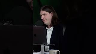 Elizabeth Warren can’t defend Biden OR herself