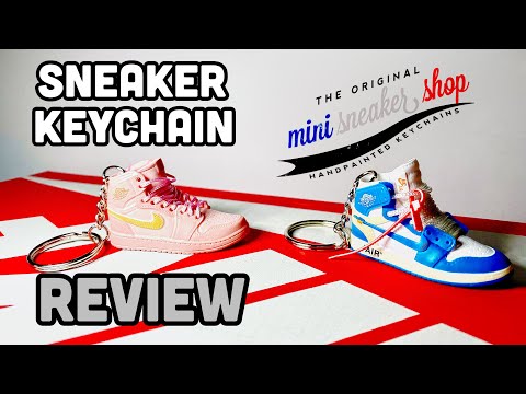 Let's open some more mini sneakers from @KGHOUSE 👟 #minitrainers #min