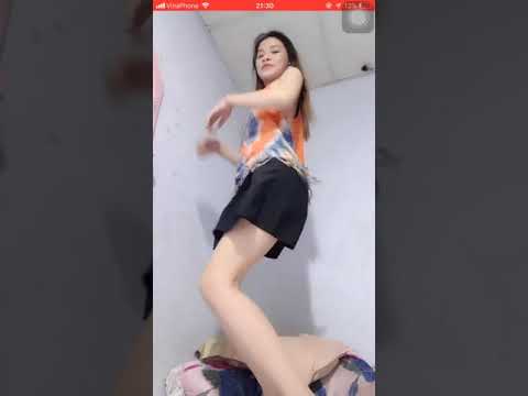 Hot girl Thỏ Ngọc no bra livestream