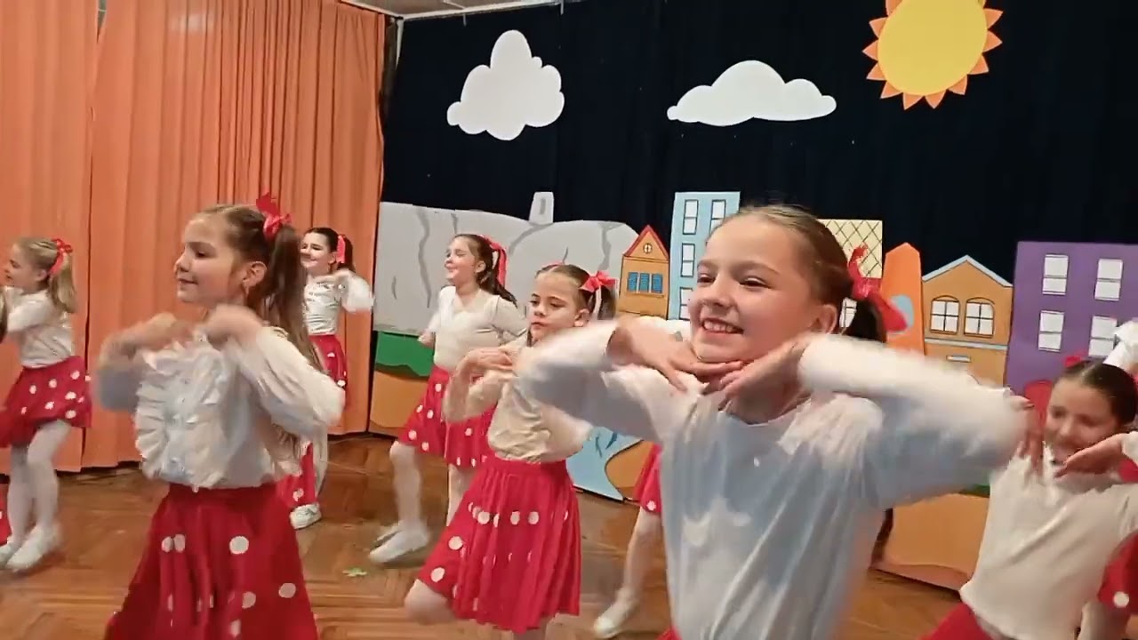 Ples : Dobar dan!  Choreographer: Nataša Klišanin