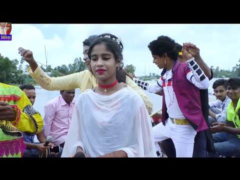 বাবা তোমার দরবারে সব পাগলের খেলা।গাইলেন শিল্পী  জুই এবং পরিচালনা করলেন শিল্পী মফিস।