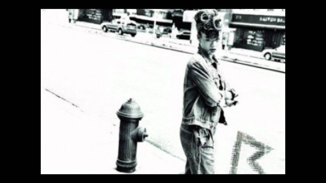 Rihanna Feat. Calvin Harris - We found love (Inout Sax Remix) Rihanna Feat. Calvin Harris - We found love (Inout Sax Remix)