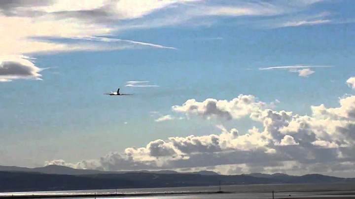 Rhyl Air Show 2015 XH558 Avro Vulcan Bomber (29/08/2015)