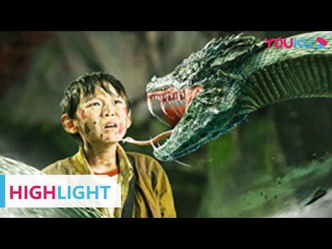 ENGSUB 小男孩躲进蛇窝偶遇偷吃小恐龙！生死之际大蛇相救！|【大蛇3龙蛇之战 Snake3】| YOUKU MOVIE | 优酷电影